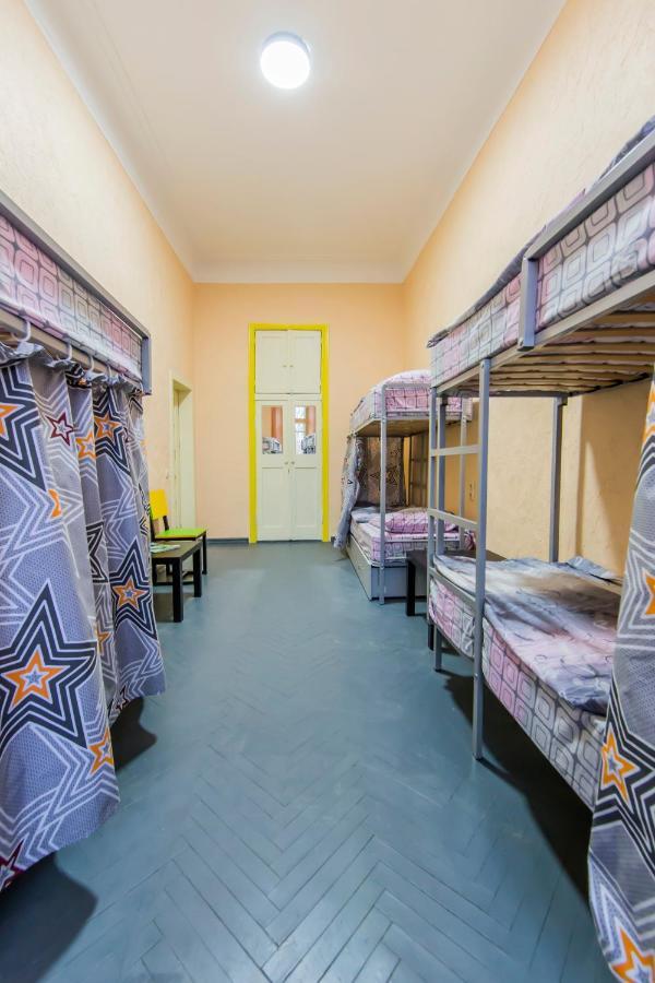 Vorobey Hostel Kiev Eksteriør bilde